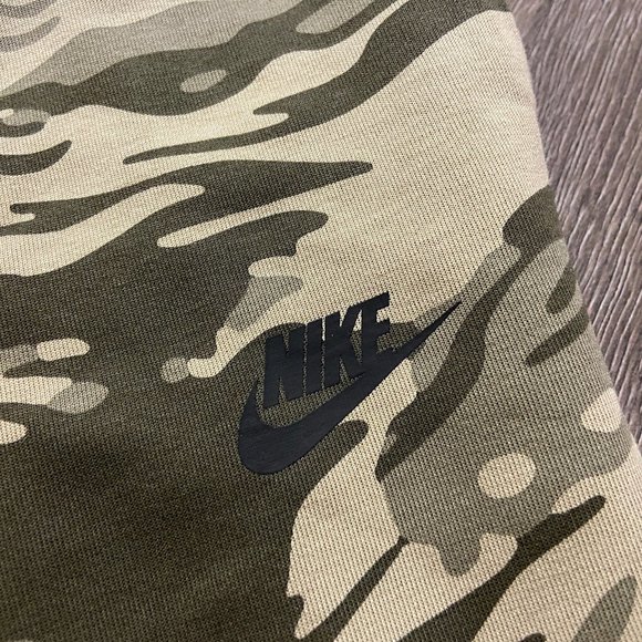 New Nike Sportswear Tech Fleece Printed Camo Joggers Pants Mens CU4497-342 NEW - Picture 7 of 11